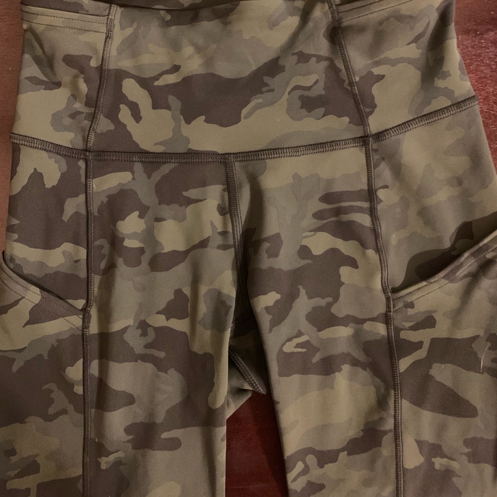 Lululemon Fast & Free Tight Green Camo Size 2